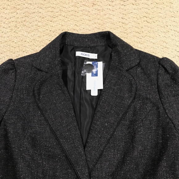 NWT Ricki's Blazer - Picture 2 of 4